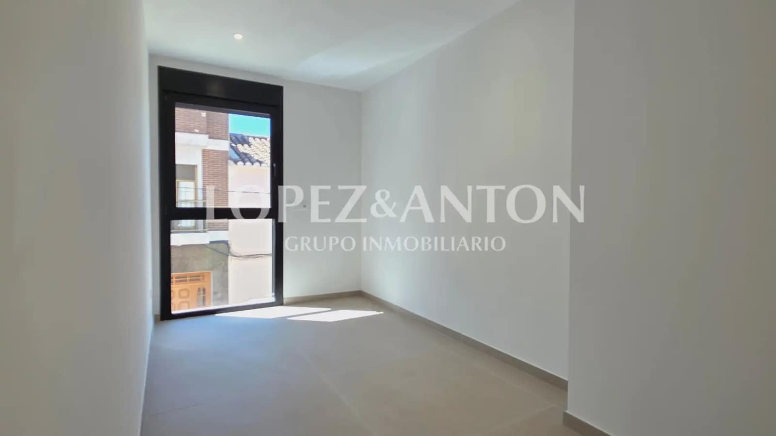 4 quarto Casa em Banda para venda em Benaguasil com piscina - 450 000 € (Ref: 9872800)