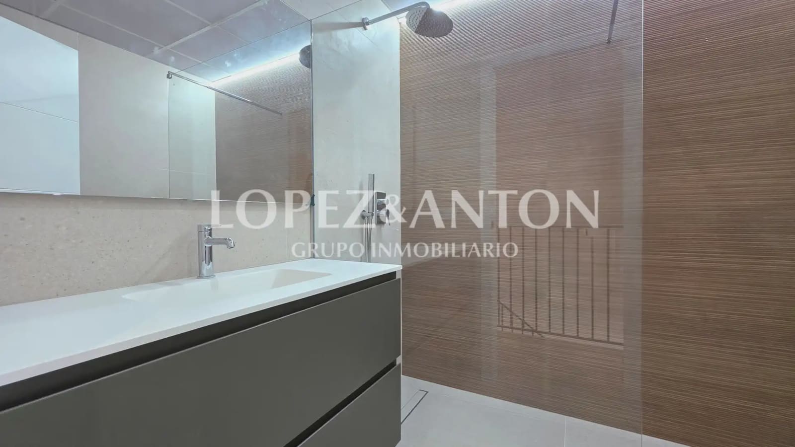 4 quarto Casa em Banda para venda em Benaguasil com piscina - 450 000 € (Ref: 9872800)
