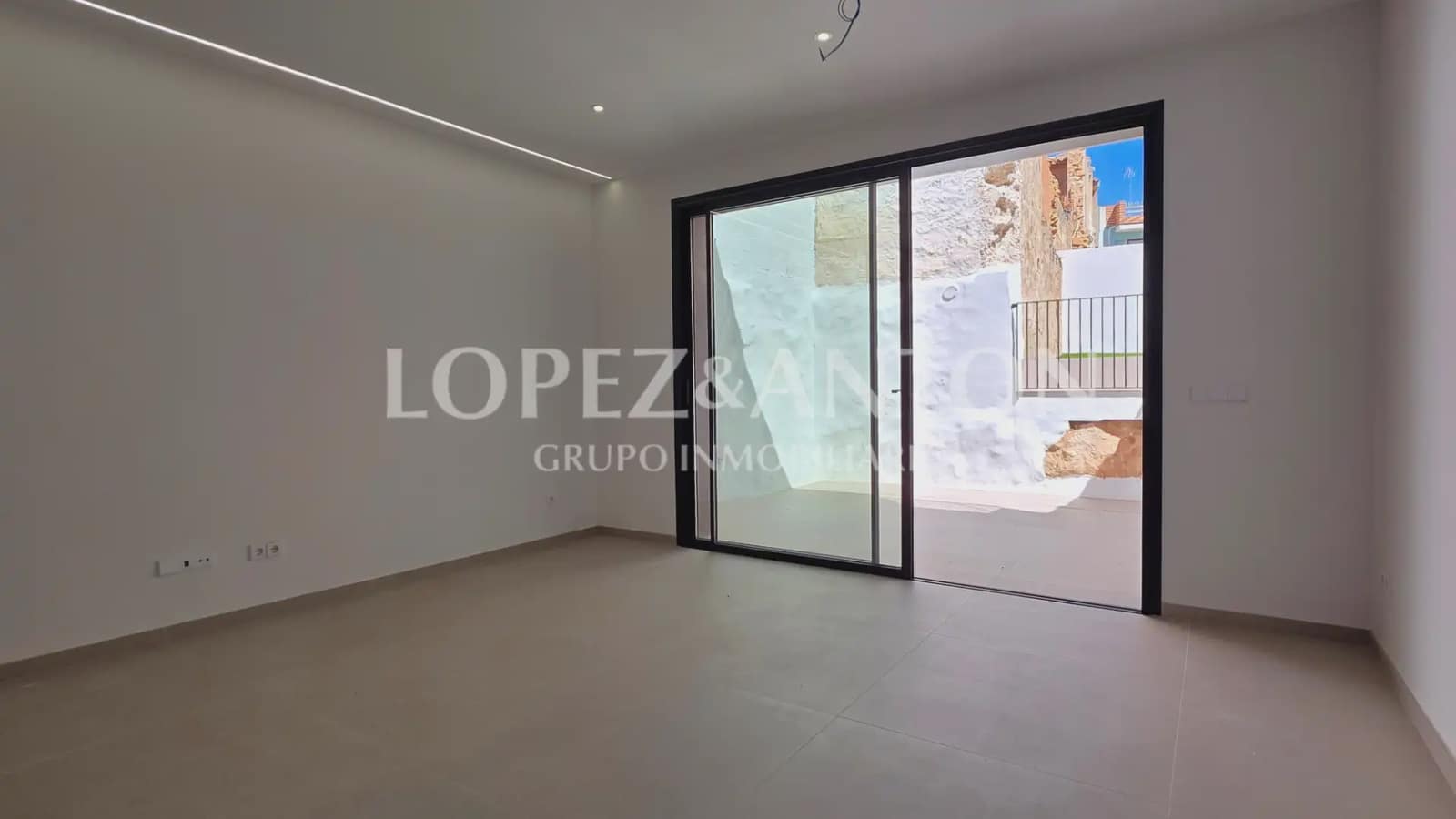 4 quarto Casa em Banda para venda em Benaguasil com piscina - 450 000 € (Ref: 9872800)