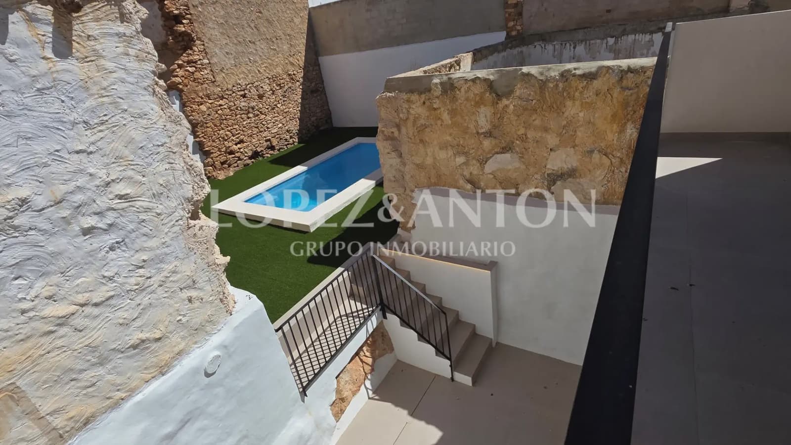 4 quarto Casa em Banda para venda em Benaguasil com piscina - 450 000 € (Ref: 9872800)
