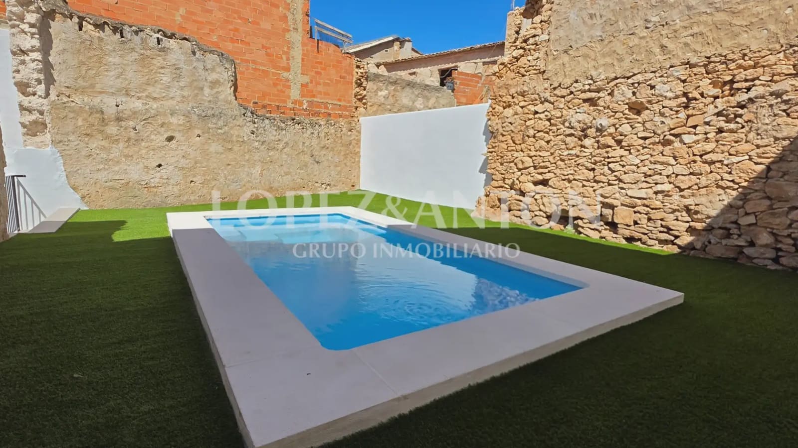 4 quarto Casa em Banda para venda em Benaguasil com piscina - 450 000 € (Ref: 9872800)