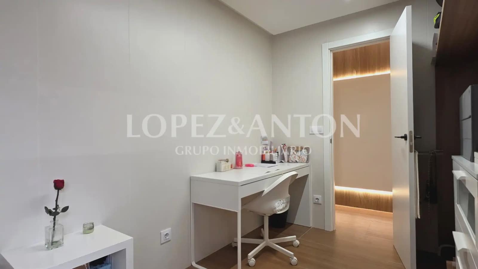 3 slaapkamer Flat te koop in L'Eliana - € 297.000 (Ref: 9889585)
