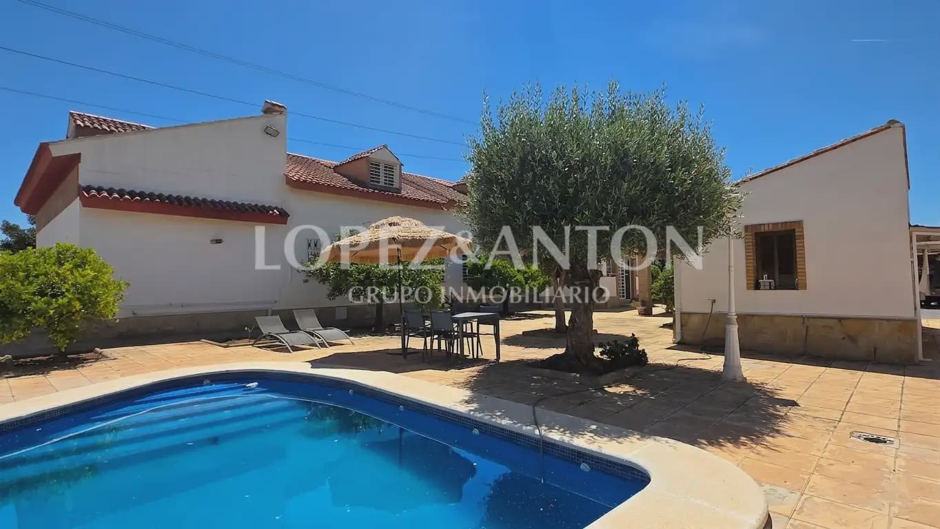 4 sovrum Villa till salu i L'Eliana med pool garage - 900 000 € (Ref: 9891062)