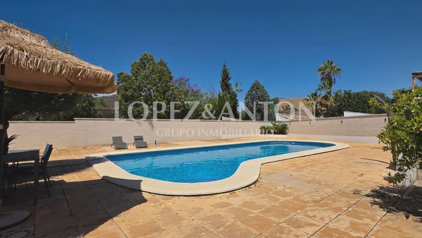 4 sovrum Villa till salu i L'Eliana med pool garage - 900 000 € (Ref: 9891062)