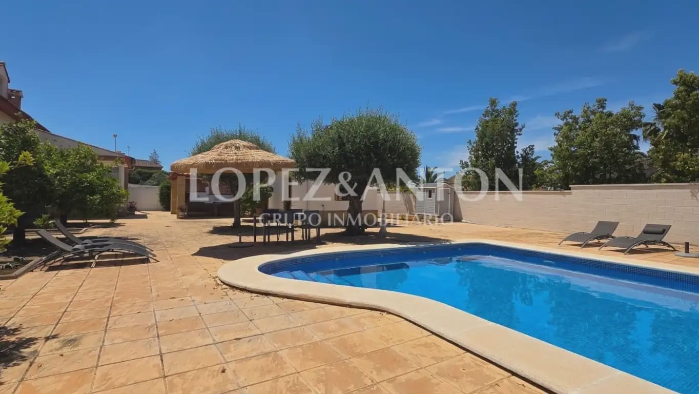 4 sovrum Villa till salu i L'Eliana med pool garage - 900 000 € (Ref: 9891062)