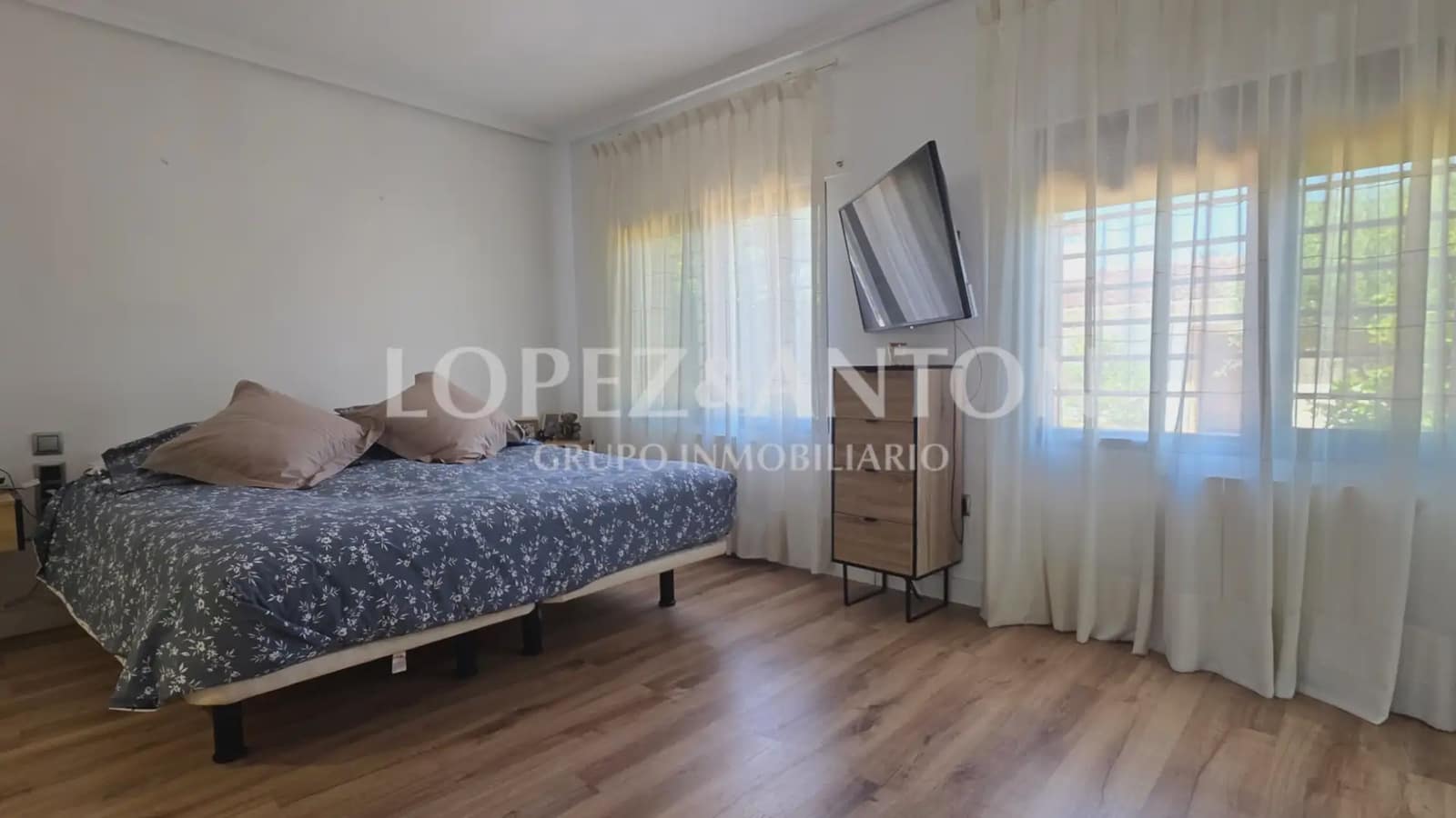 4 sovrum Villa till salu i L'Eliana med pool garage - 900 000 € (Ref: 9891062)