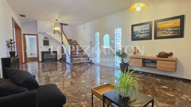 4 sovrum Villa till salu i L'Eliana med pool garage - 900 000 € (Ref: 9891062)