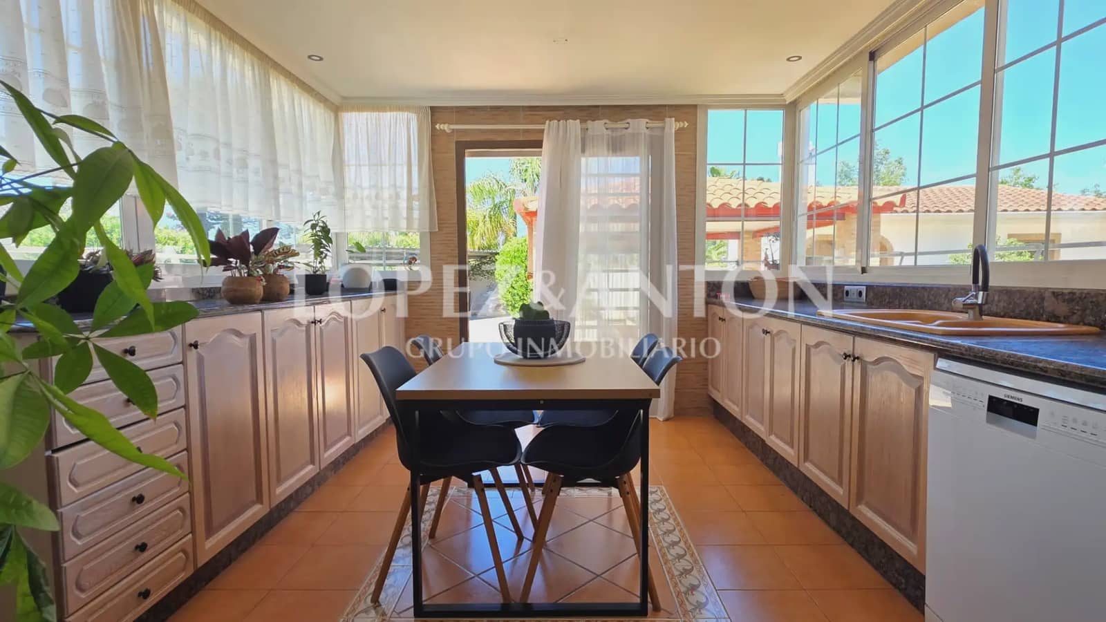 4 sovrum Villa till salu i L'Eliana med pool garage - 900 000 € (Ref: 9891062)