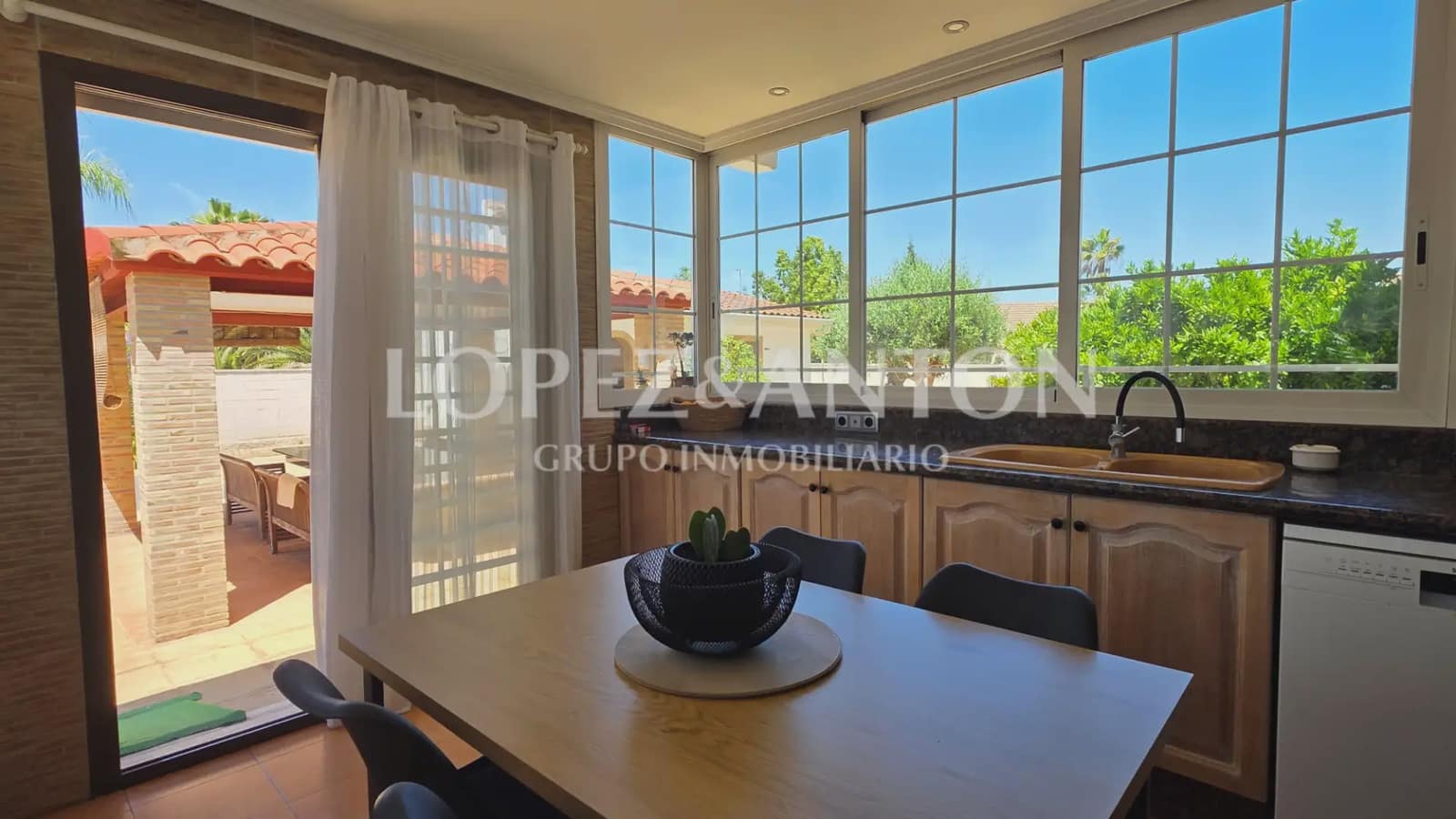 4 sovrum Villa till salu i L'Eliana med pool garage - 900 000 € (Ref: 9891062)