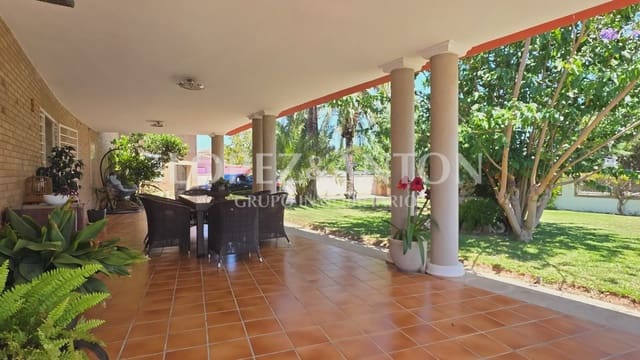 4 sovrum Villa till salu i L'Eliana med pool garage - 900 000 € (Ref: 9891062)