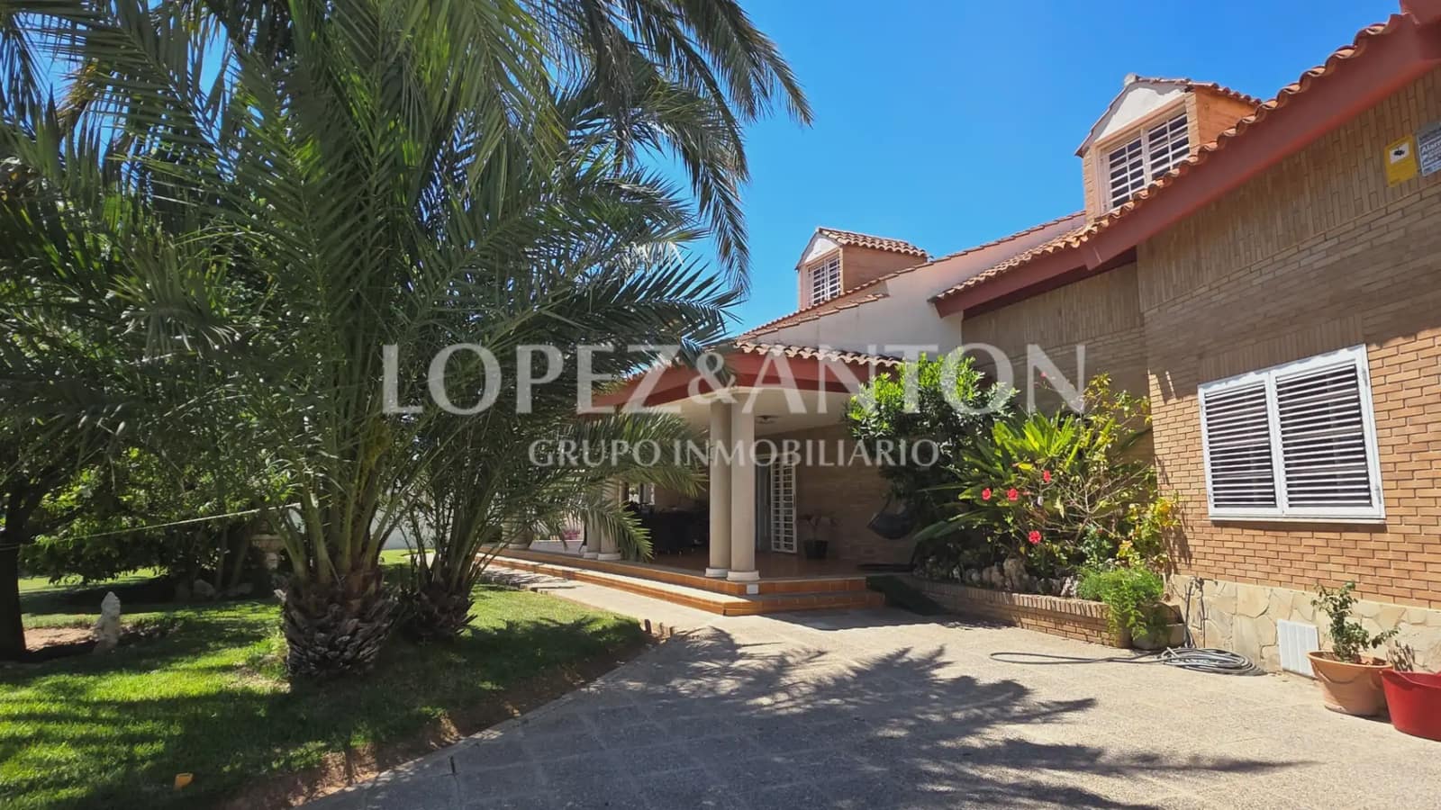 4 sovrum Villa till salu i L'Eliana med pool garage - 900 000 € (Ref: 9891062)
