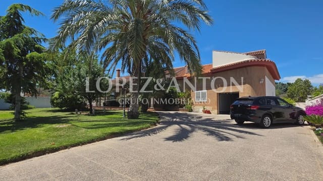 4 sovrum Villa till salu i L'Eliana med pool garage - 900 000 € (Ref: 9891062)