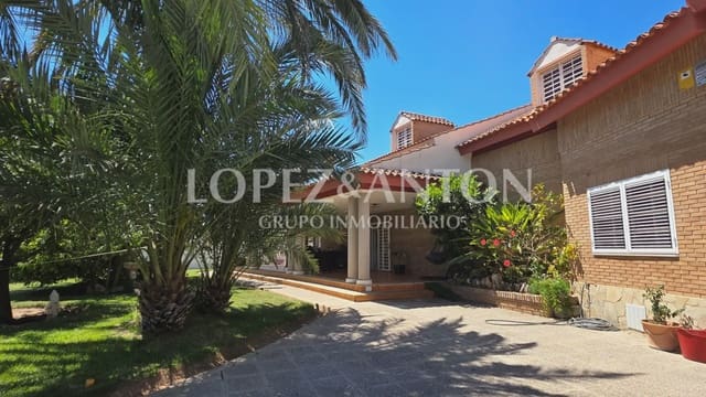 4 sovrum Villa till salu i L'Eliana med pool garage - 900 000 € (Ref: 9891062)