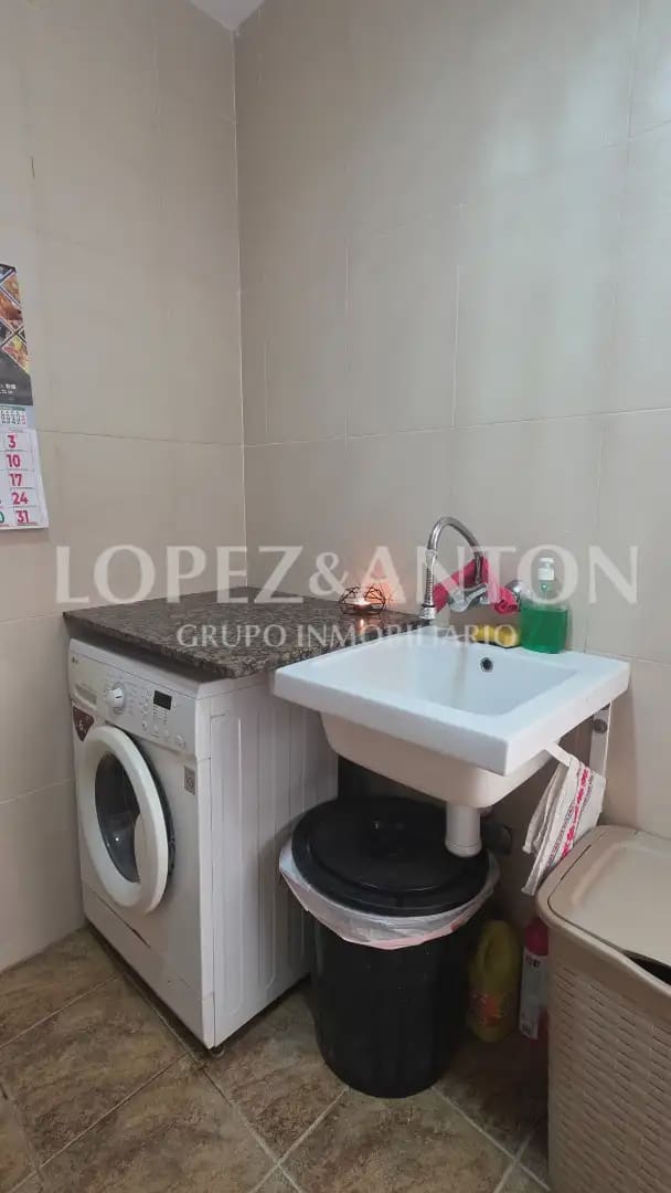 3 sypialnia Dom na sprzedaż w La Pobla de Vallbona z basenem - 395 000 € (Ref: 9902253)