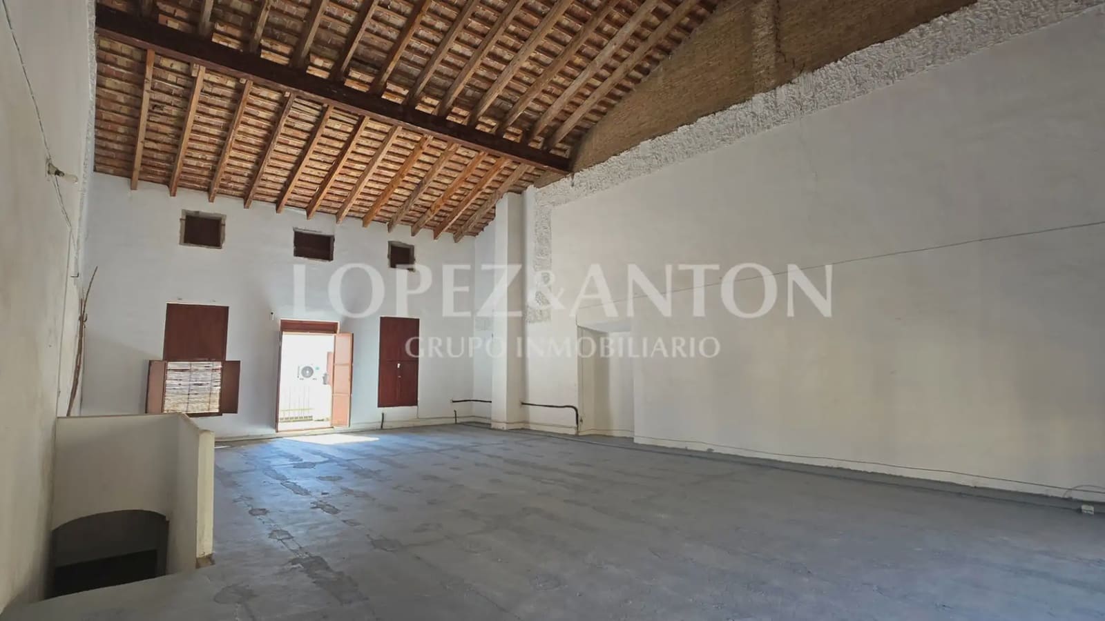 3 sypialnia Dom na sprzedaż w La Pobla de Vallbona z basenem - 395 000 € (Ref: 9902253)