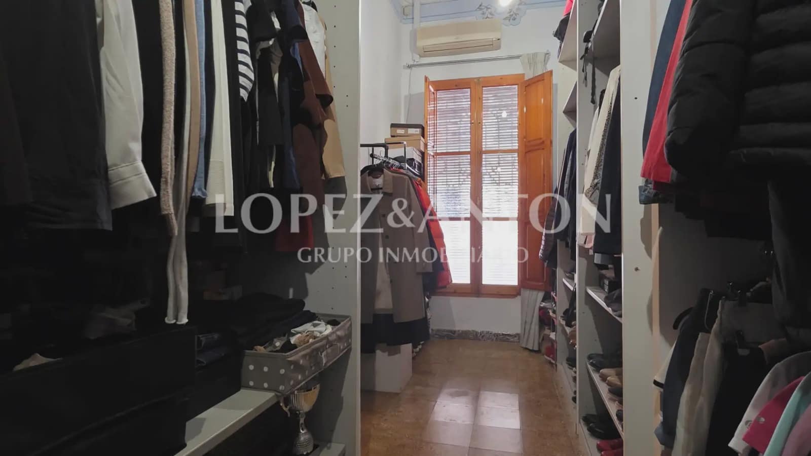 3 sypialnia Dom na sprzedaż w La Pobla de Vallbona z basenem - 395 000 € (Ref: 9902253)