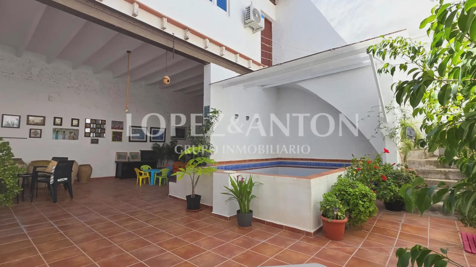 3 sypialnia Dom na sprzedaż w La Pobla de Vallbona z basenem - 395 000 € (Ref: 9902253)