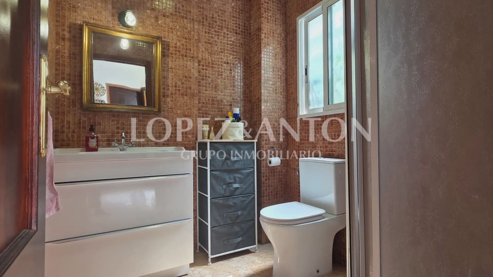 3 sypialnia Dom na sprzedaż w La Pobla de Vallbona z basenem - 395 000 € (Ref: 9902253)
