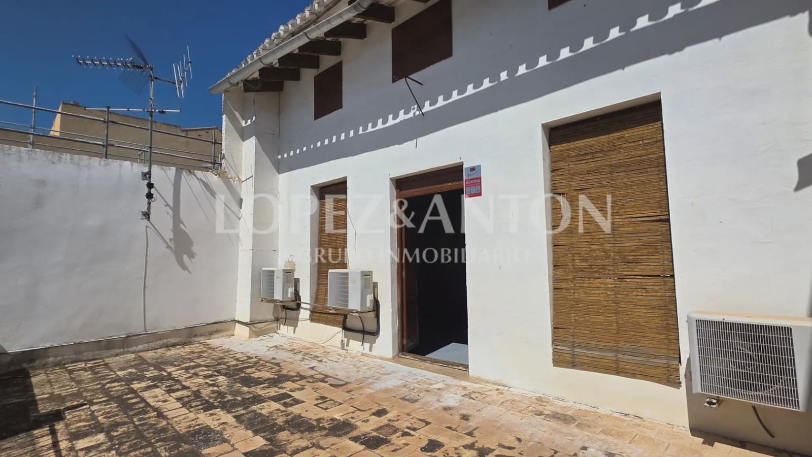 3 sypialnia Dom na sprzedaż w La Pobla de Vallbona z basenem - 395 000 € (Ref: 9902253)