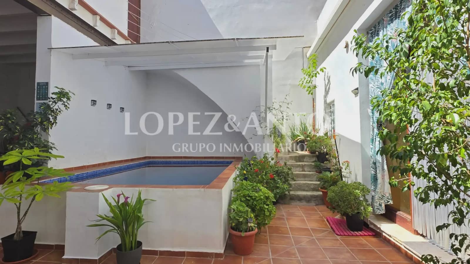 3 sypialnia Dom na sprzedaż w La Pobla de Vallbona z basenem - 395 000 € (Ref: 9902253)