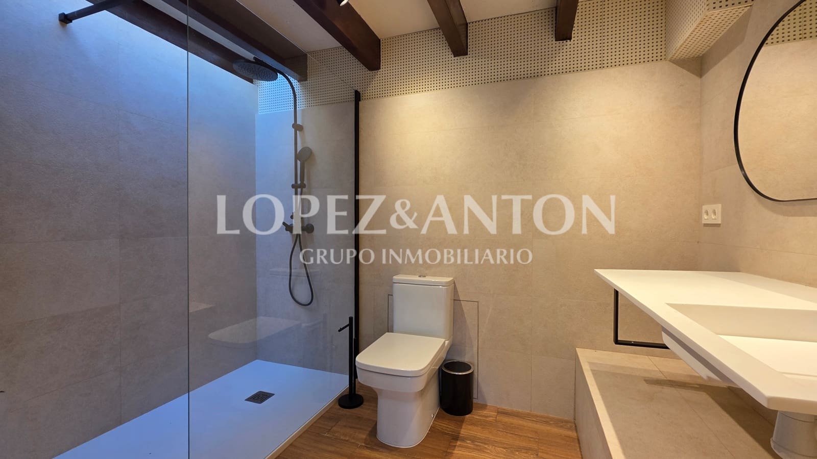 3 bedroom Villa for sale in San Antonio de Benageber with pool garage - € 650,000 (Ref: 9918668)