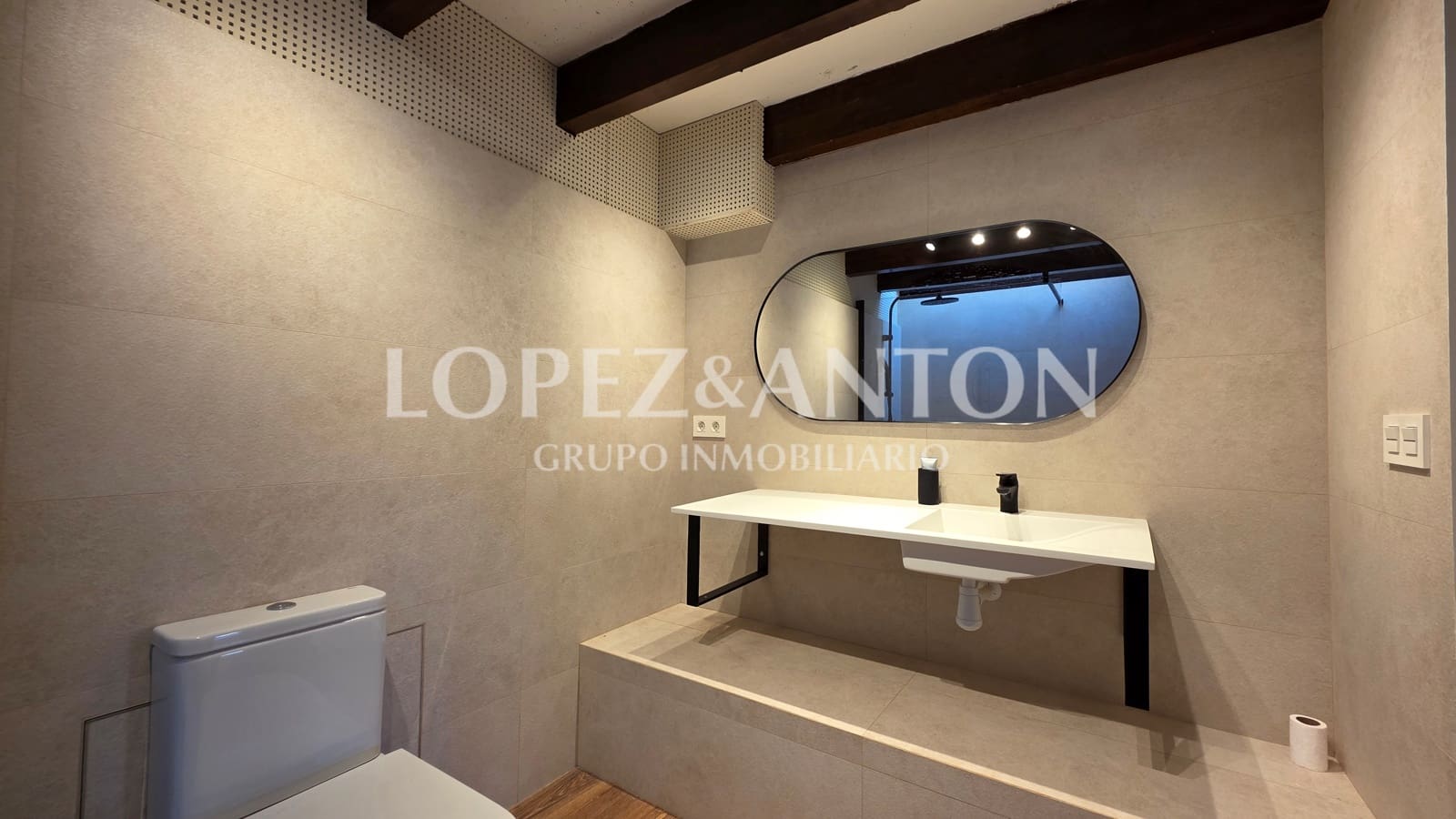 3 bedroom Villa for sale in San Antonio de Benageber with pool garage - € 650,000 (Ref: 9918668)