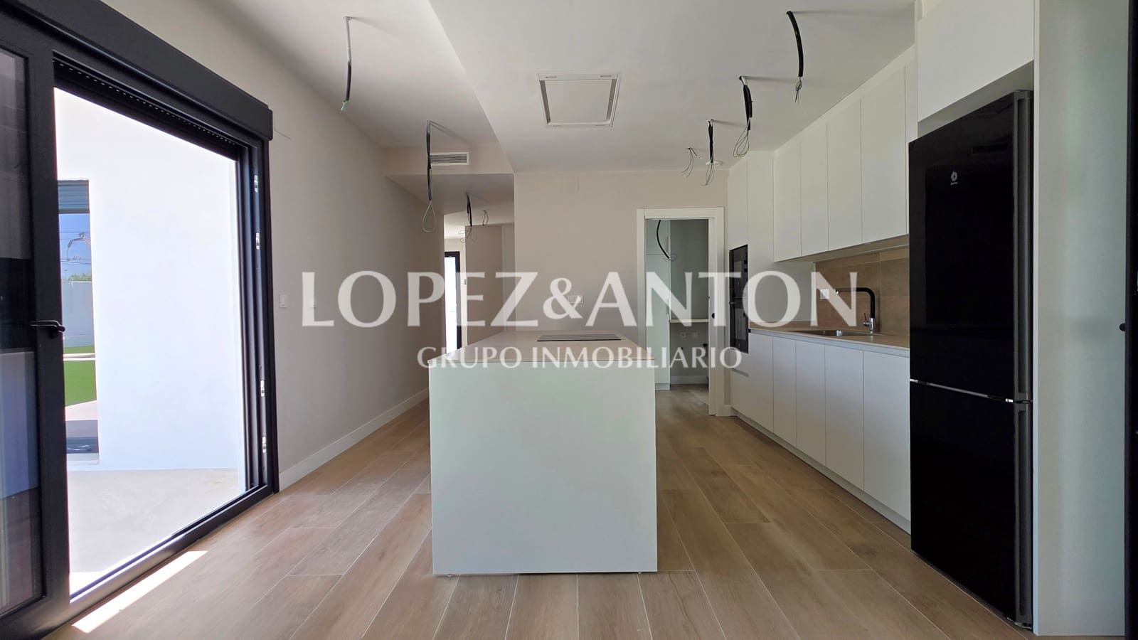 4 soveværelse Villa til salg i L'Eliana med swimmingpool garage - € 950.000 (Ref: 9944914)