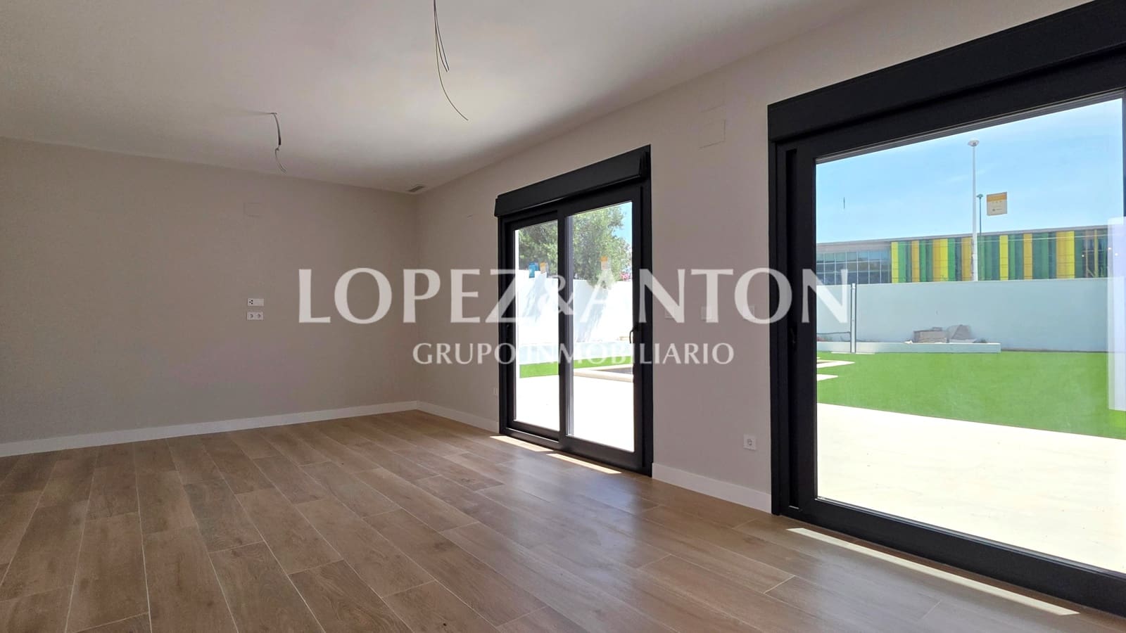 4 soveværelse Villa til salg i L'Eliana med swimmingpool garage - € 950.000 (Ref: 9944914)