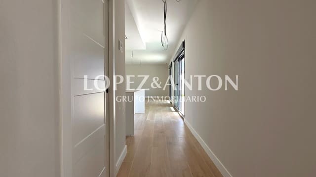 Chalet de 4 habitaciones en L'Eliana en venta con piscina garaje - 950.000 € (Ref: 9973795)