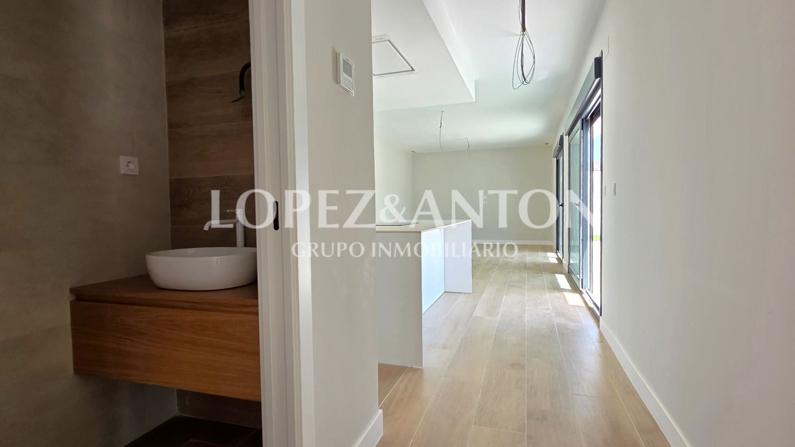 4 Zimmer Villa zu verkaufen in L'Eliana mit Pool Garage - 950.000 € (Ref: 9973795)