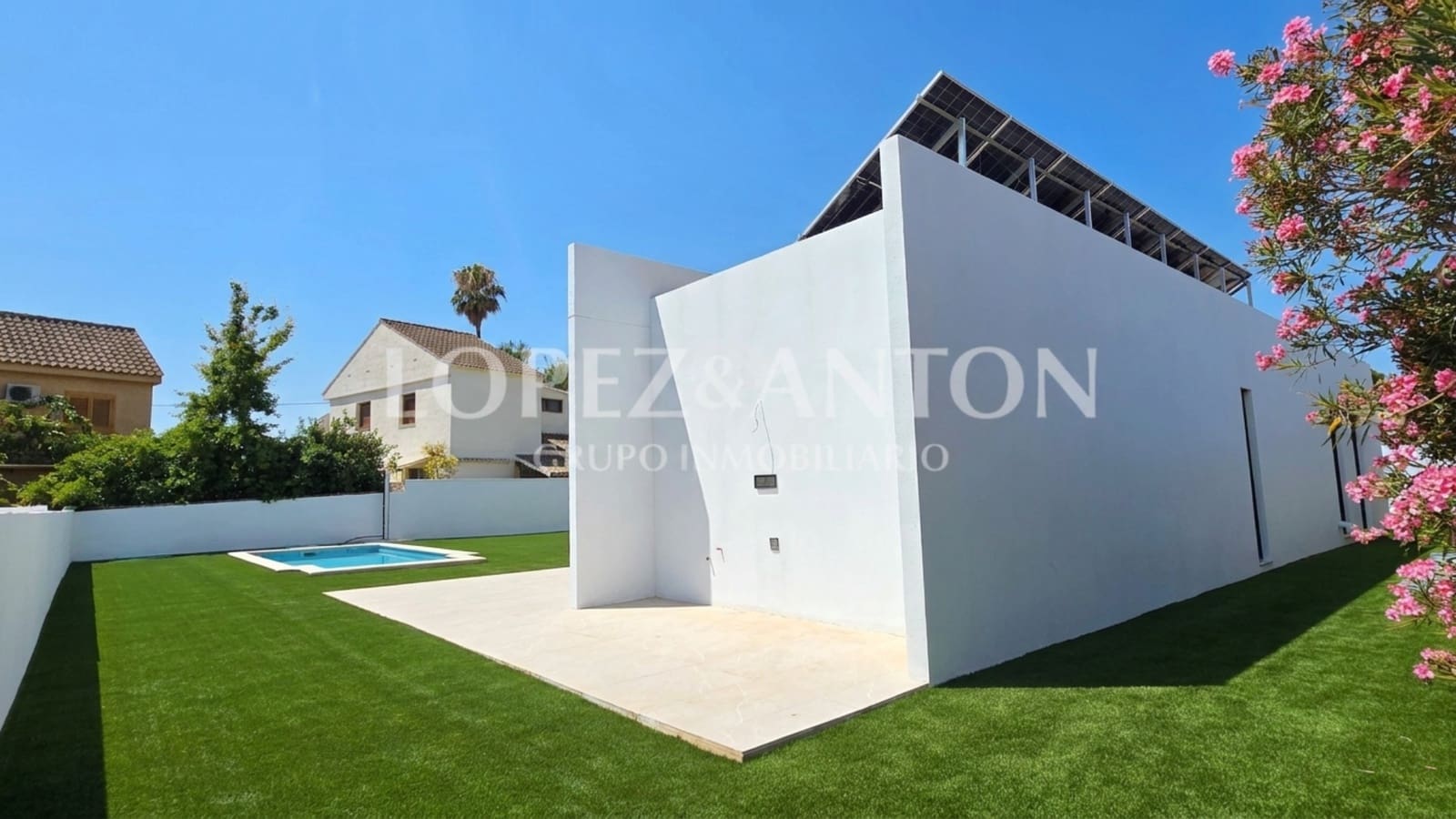 4 Zimmer Villa zu verkaufen in L'Eliana mit Pool Garage - 950.000 € (Ref: 9973795)
