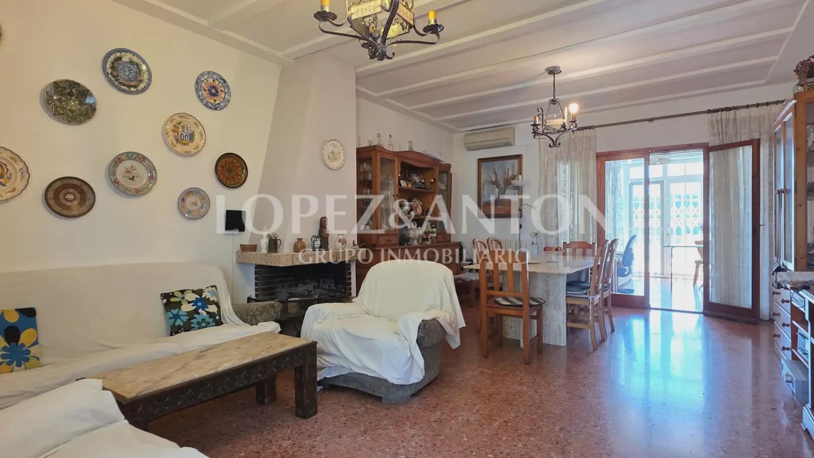 Chalet de 4 habitaciones en San Antonio de Benagéber en venta con piscina garaje - 490.000 € (Ref: 9981239)