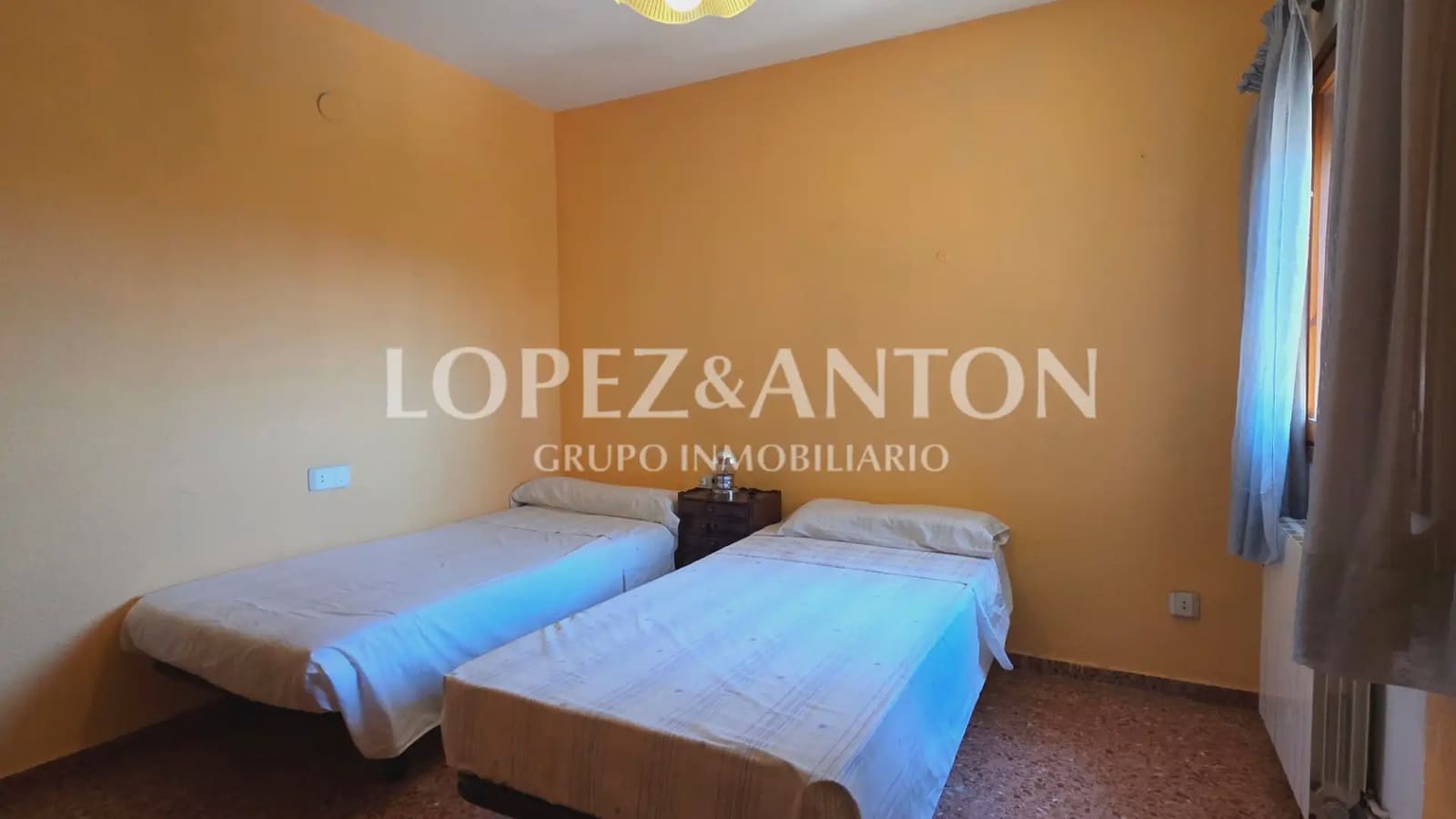 Chalet de 4 habitaciones en San Antonio de Benagéber en venta con piscina garaje - 490.000 € (Ref: 9981239)