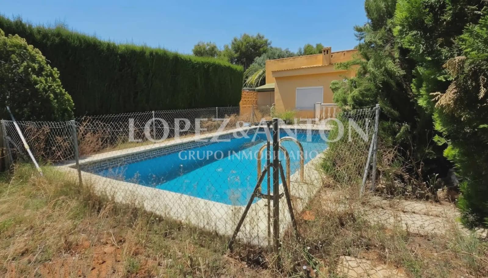Chalet de 4 habitaciones en San Antonio de Benagéber en venta con piscina garaje - 490.000 € (Ref: 9981239)
