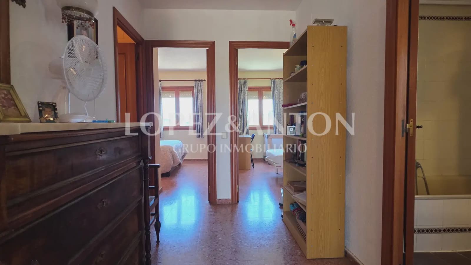 Chalet de 4 habitaciones en San Antonio de Benagéber en venta con piscina garaje - 490.000 € (Ref: 9981239)