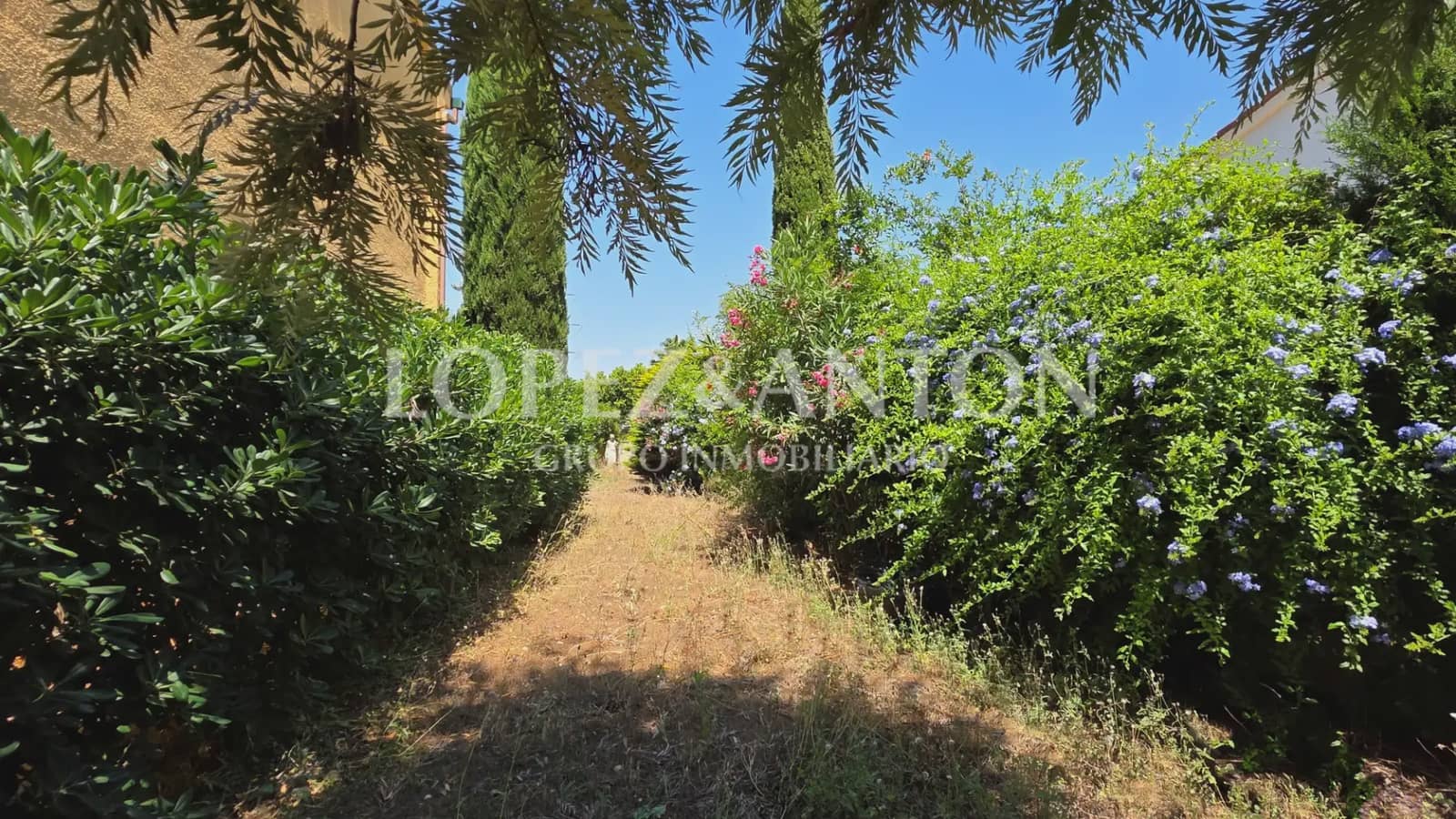 Chalet de 4 habitaciones en San Antonio de Benagéber en venta con piscina garaje - 490.000 € (Ref: 9981239)