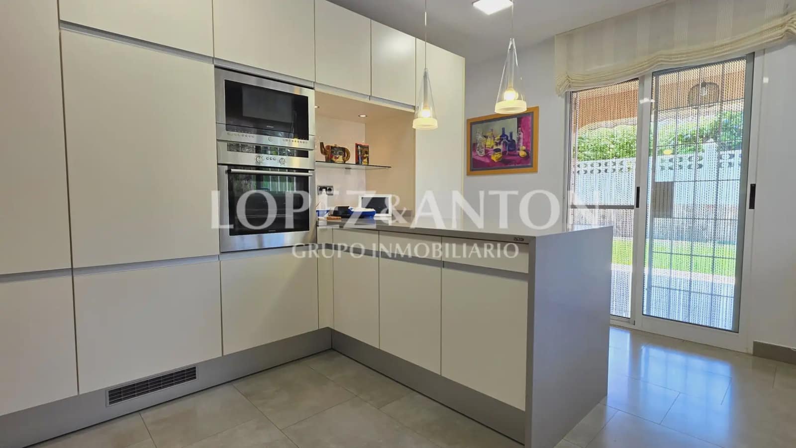 5 bedroom Villa for sale in L'Eliana with pool garage - € 700,000 (Ref: 9997641)
