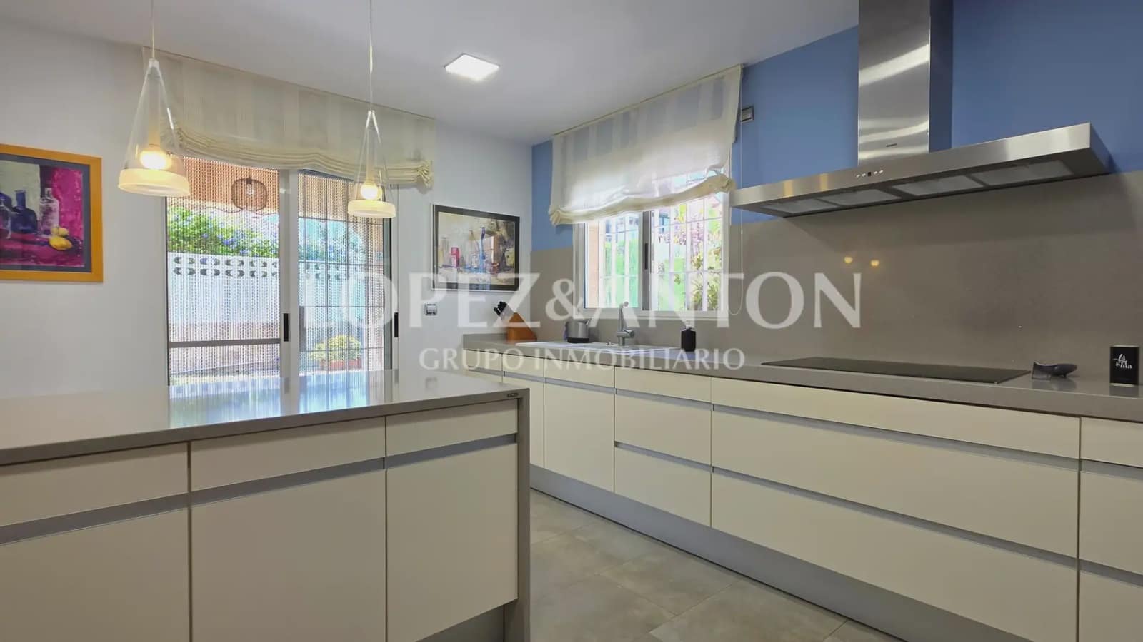 5 bedroom Villa for sale in L'Eliana with pool garage - € 700,000 (Ref: 9997641)