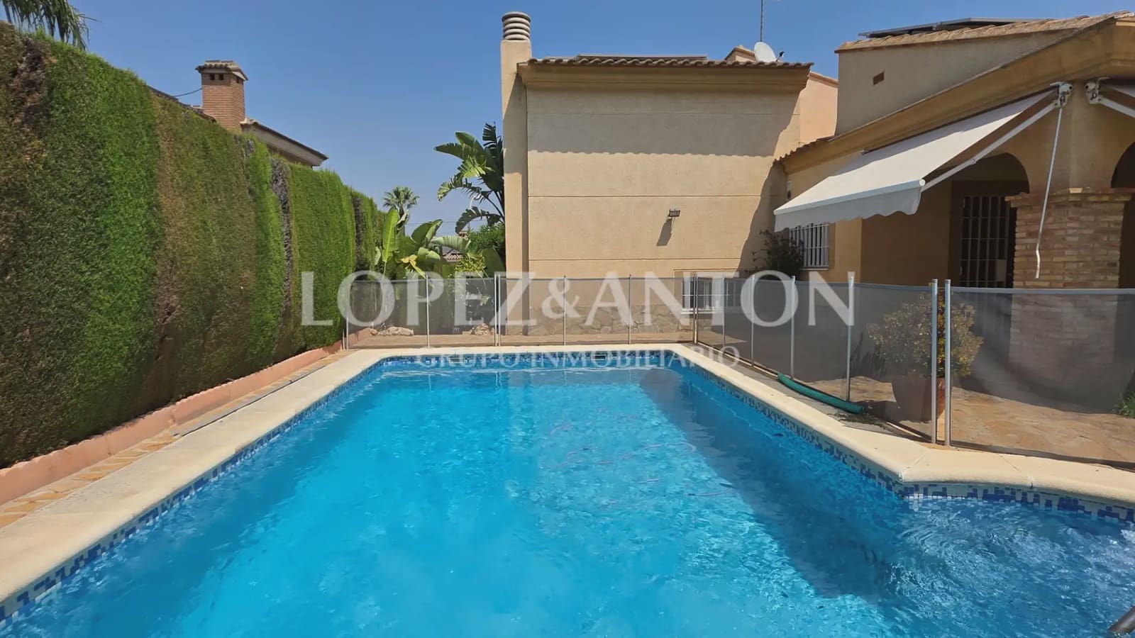 5 bedroom Villa for sale in L'Eliana with pool garage - € 700,000 (Ref: 9997641)