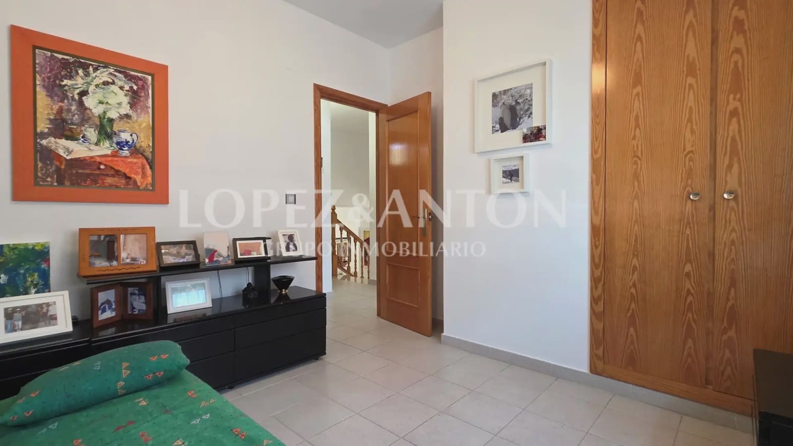 5 bedroom Villa for sale in L'Eliana with pool garage - € 700,000 (Ref: 9997641)