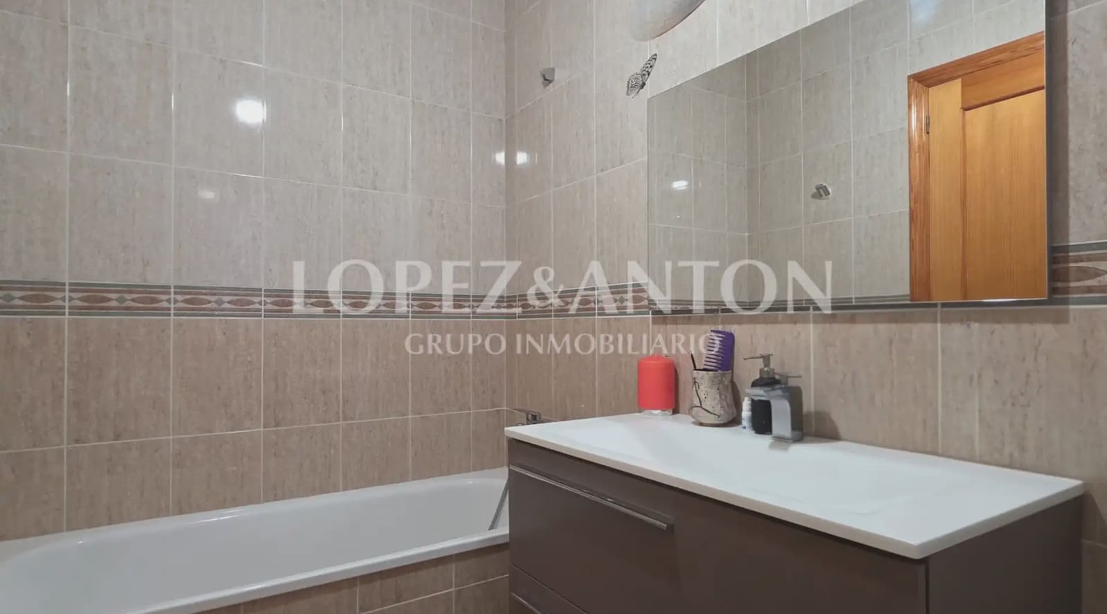 5 bedroom Villa for sale in L'Eliana with pool garage - € 700,000 (Ref: 9997641)