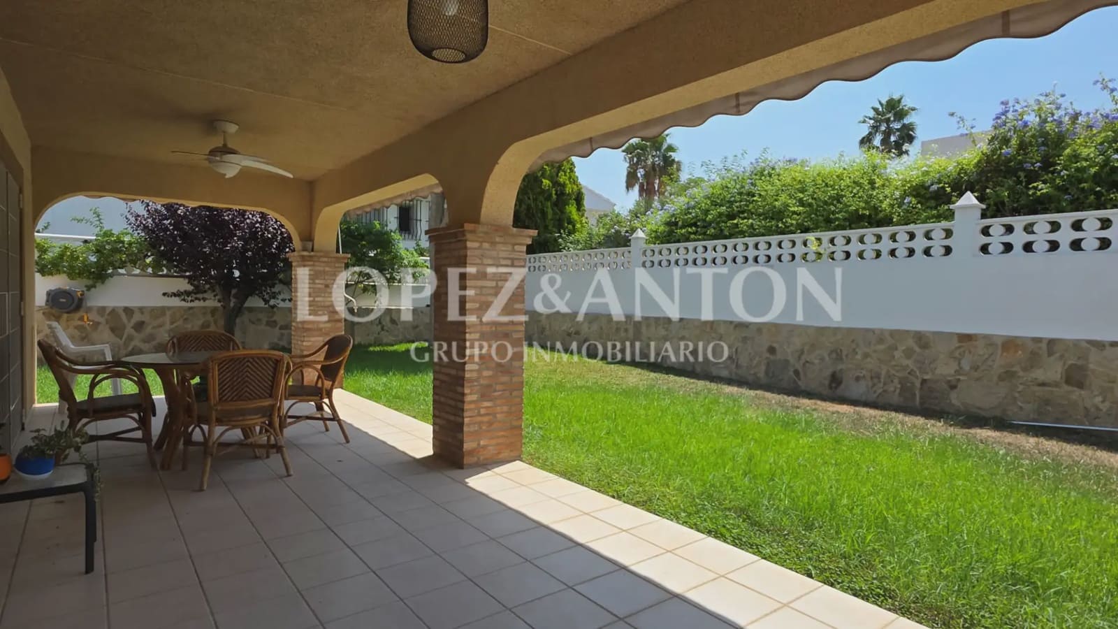 5 bedroom Villa for sale in L'Eliana with pool garage - € 700,000 (Ref: 9997641)