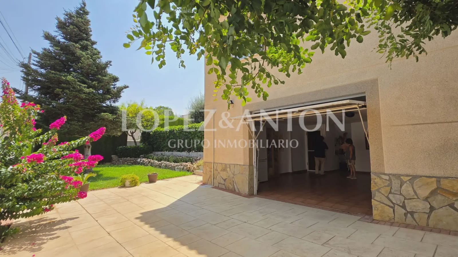 5 bedroom Villa for sale in L'Eliana with pool garage - € 700,000 (Ref: 9997641)