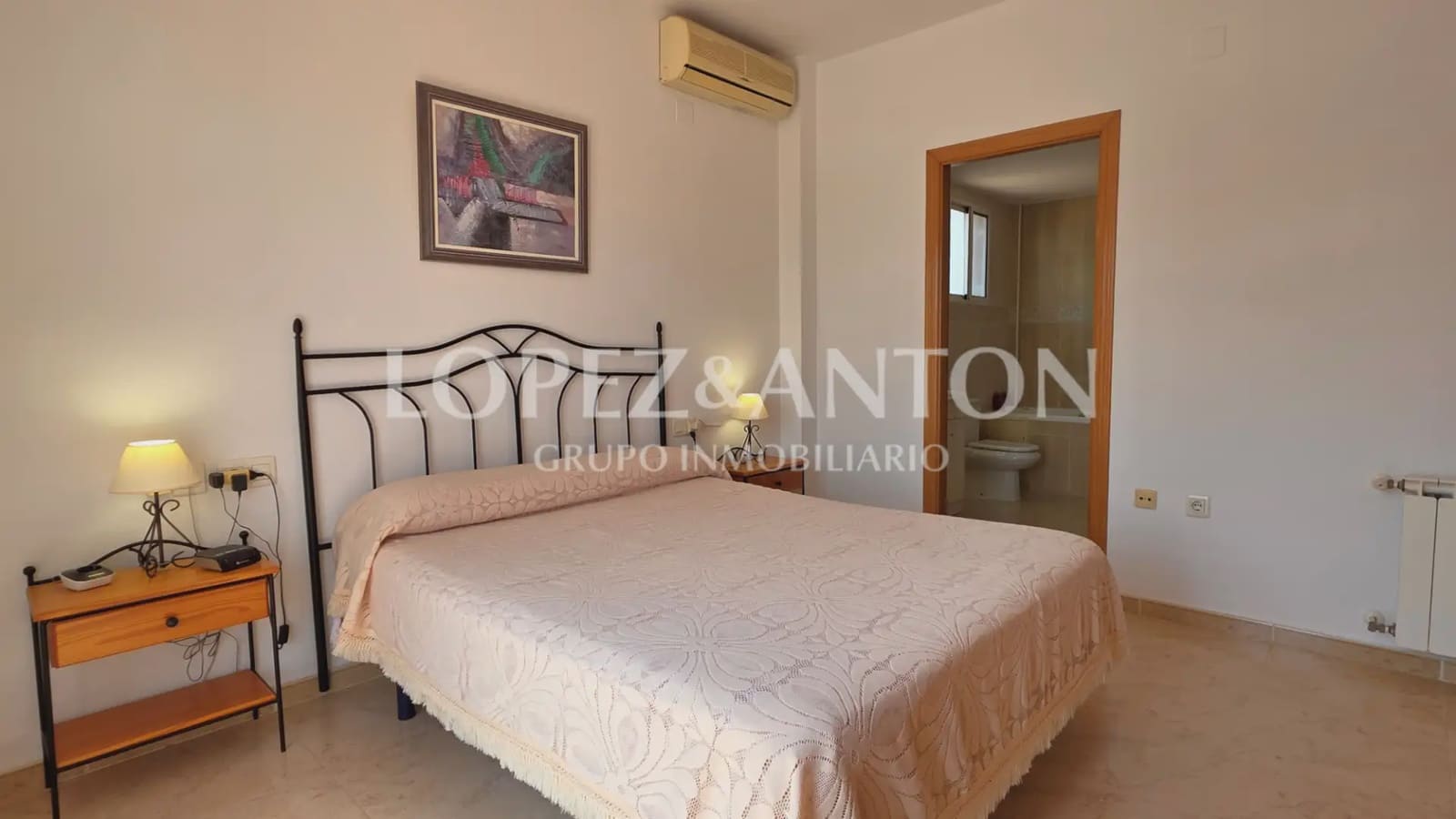 5 sypialnia Dom blizniak na sprzedaż w L'Eliana z basenem garażem - 550 000 € (Ref: 9997842)