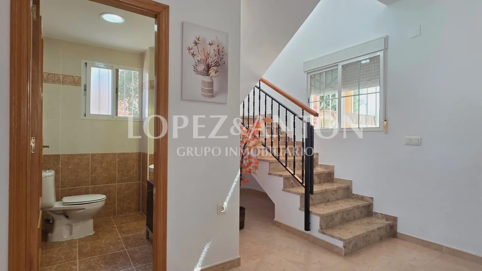 5 sypialnia Dom blizniak na sprzedaż w L'Eliana z basenem garażem - 550 000 € (Ref: 9997842)