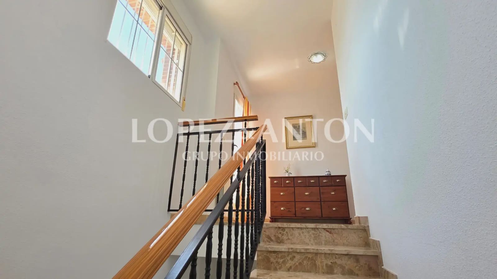 5 sypialnia Dom blizniak na sprzedaż w L'Eliana z basenem garażem - 550 000 € (Ref: 9997842)