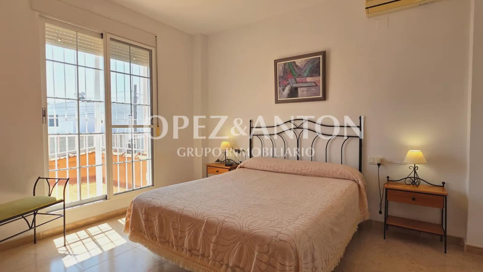5 sypialnia Dom blizniak na sprzedaż w L'Eliana z basenem garażem - 550 000 € (Ref: 9997842)