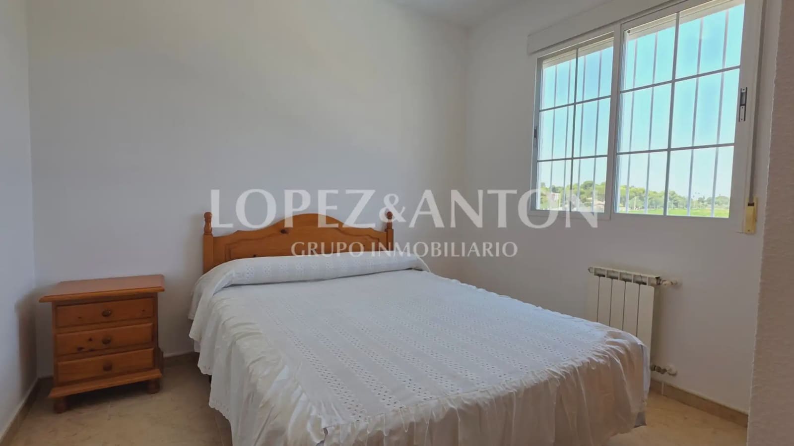 5 sypialnia Dom blizniak na sprzedaż w L'Eliana z basenem garażem - 550 000 € (Ref: 9997842)