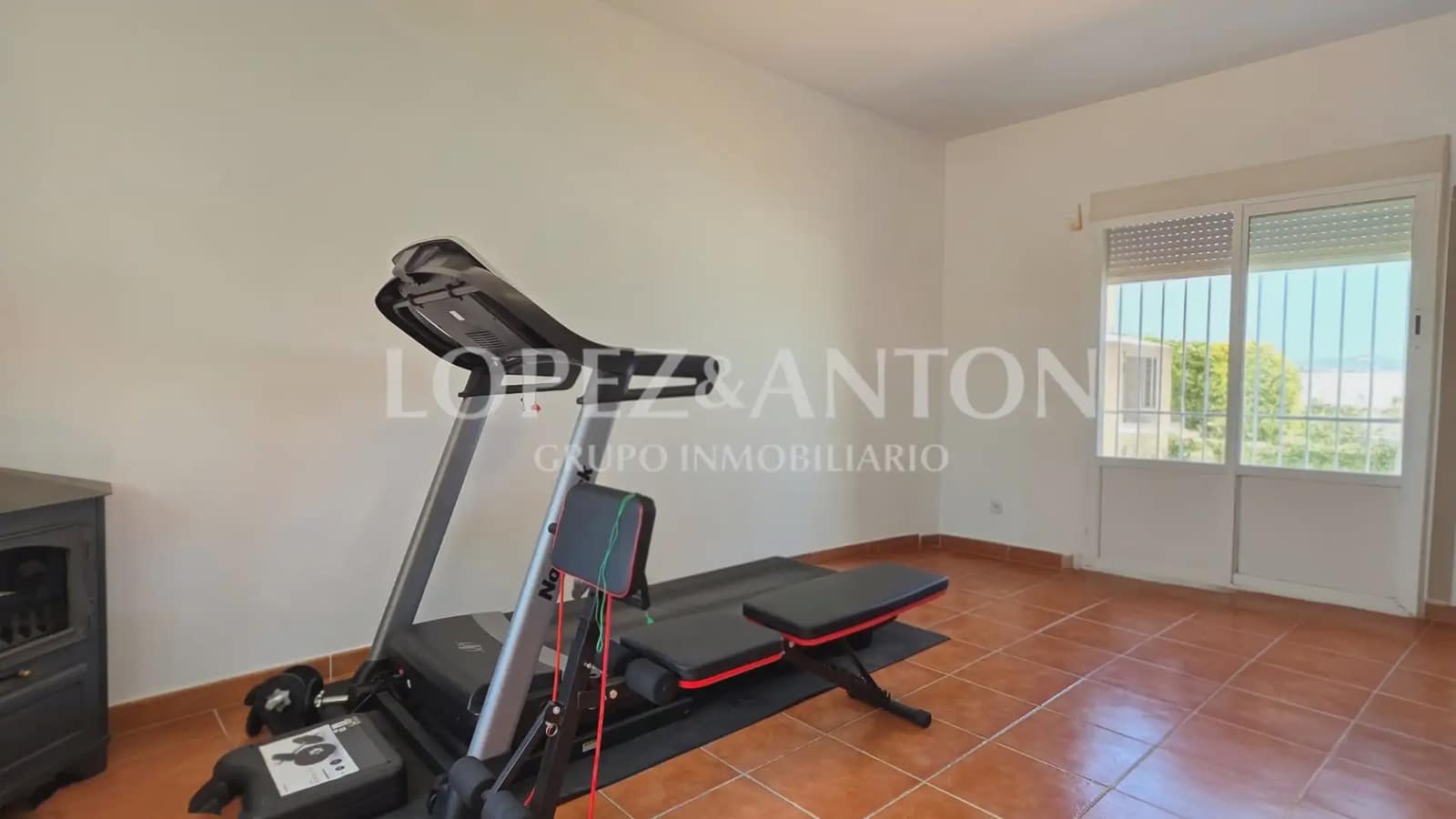 5 sypialnia Dom blizniak na sprzedaż w L'Eliana z basenem garażem - 550 000 € (Ref: 9997842)