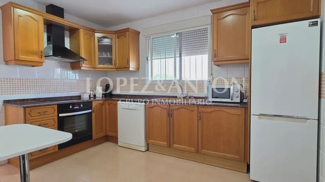 5 sypialnia Dom blizniak na sprzedaż w L'Eliana z basenem garażem - 550 000 € (Ref: 9997842)